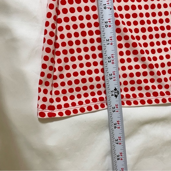 Anne Klein Red and White Asymmetrical Sleeveless Blouse - Picture 5 of 6